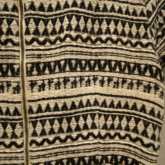 Black and White Dress - Picture 7 of 7